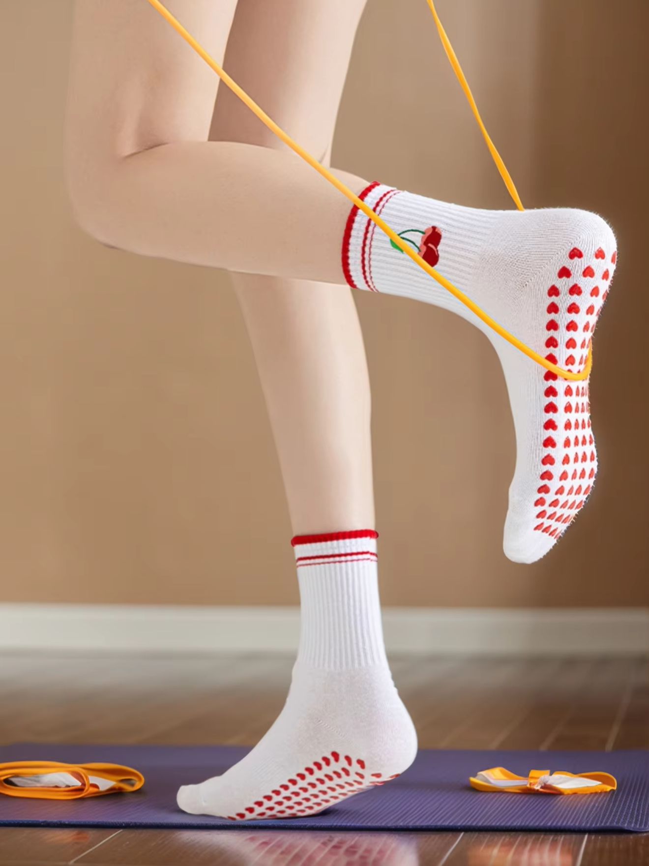 1 paire de chaussettes de yoga - Yoga & Fitness With Faye The Well Being Studio Abbots Langley Reviews avis et prix